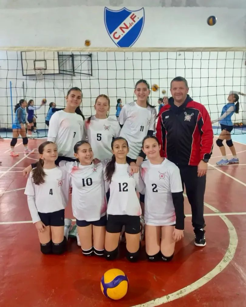 Voleibol - Carmelo Rowing Campeón Departamental Femenino Sub 13