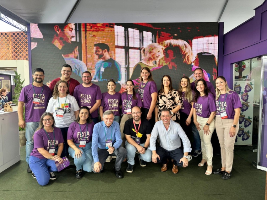 Colonia en la Festa Nacional da Uva, Brasil