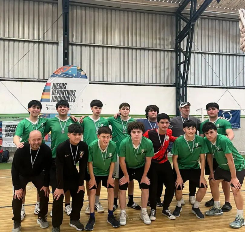 El Handball de Carmelo siempre ahí