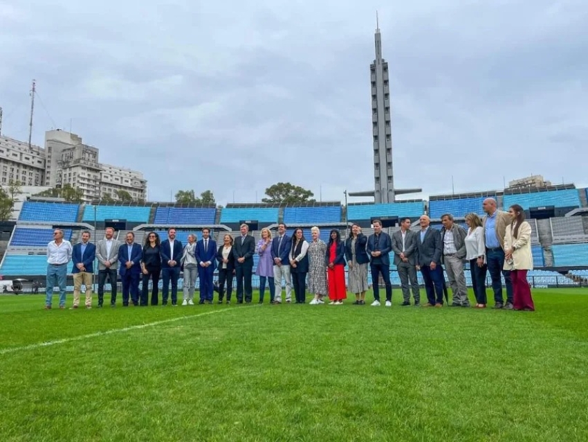 Uruguay recibió a Delegación de FIFA